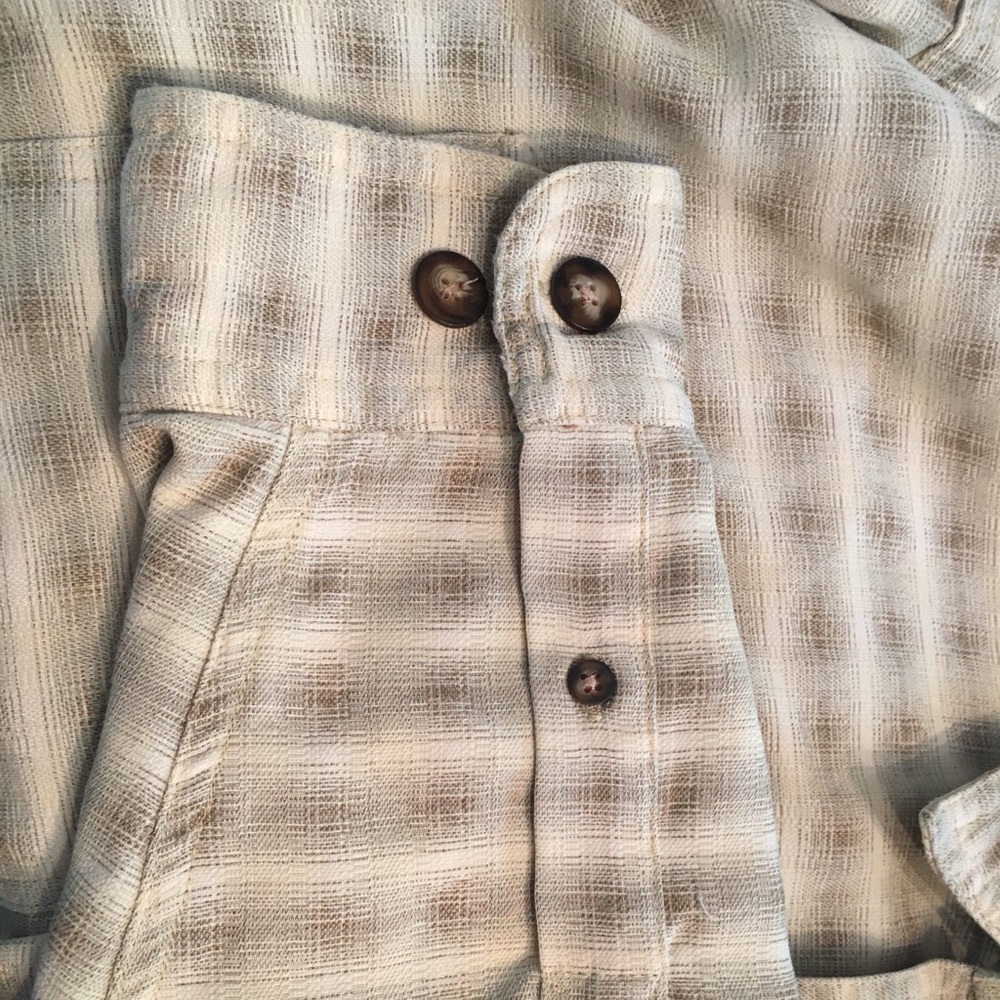 Classic North Face Rugged Button-Up - Picture 7 of 8